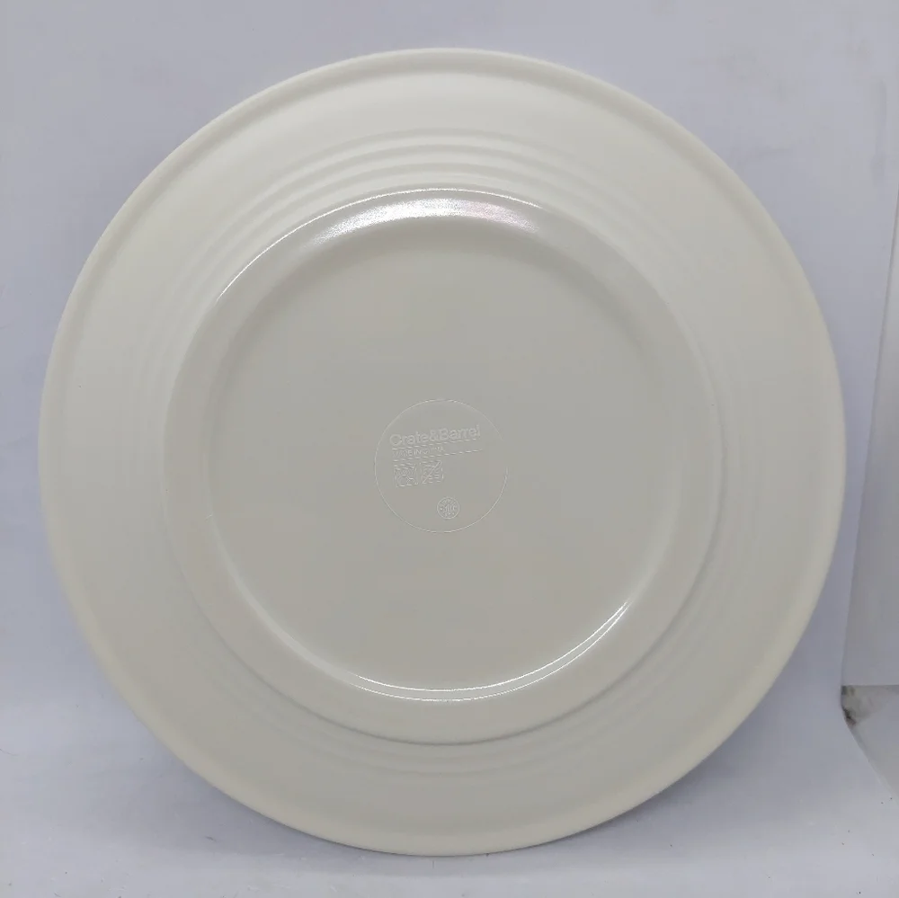 Crate and Barrel Melamine Salad Dessert Plate 8.5
